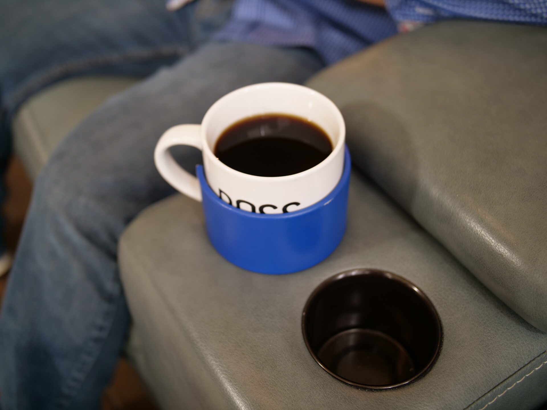 P1111752 Black Color Cup Holder